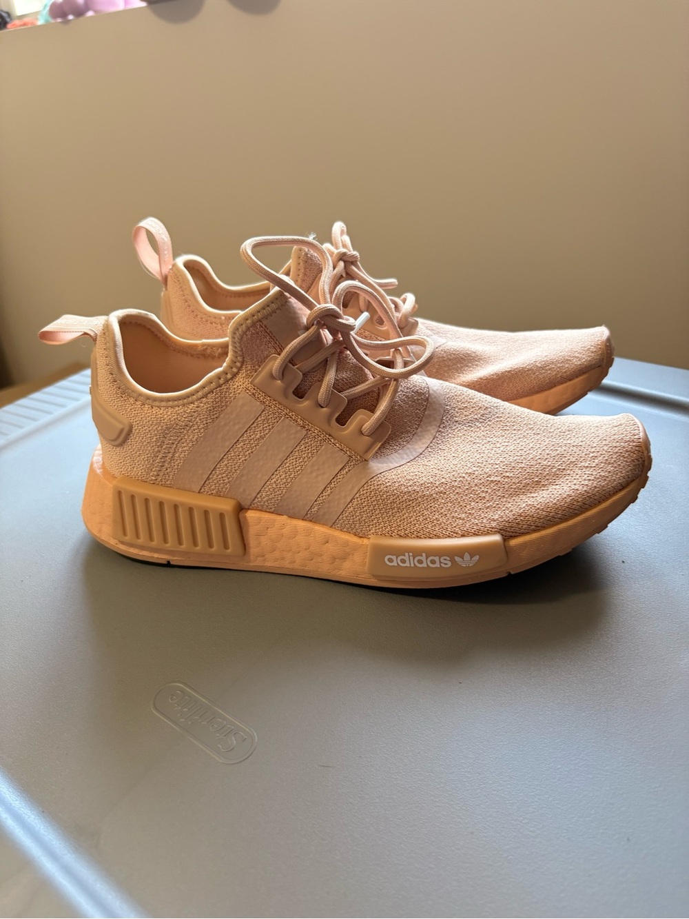 ADIDAS NMD R1 Sneakers